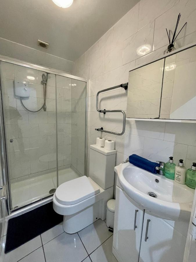 One Bedroom Apartment In City Centre Cardiff Esterno foto