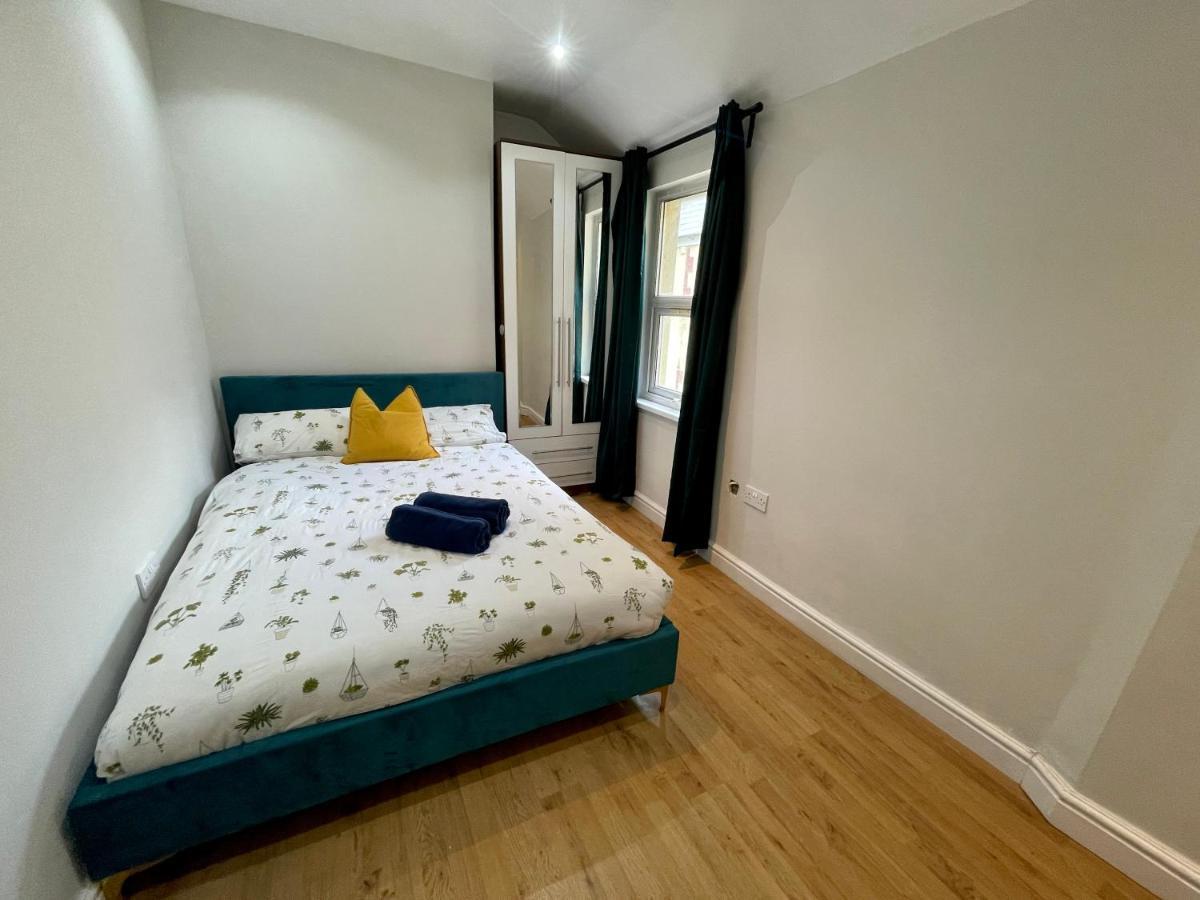 One Bedroom Apartment In City Centre Cardiff Esterno foto