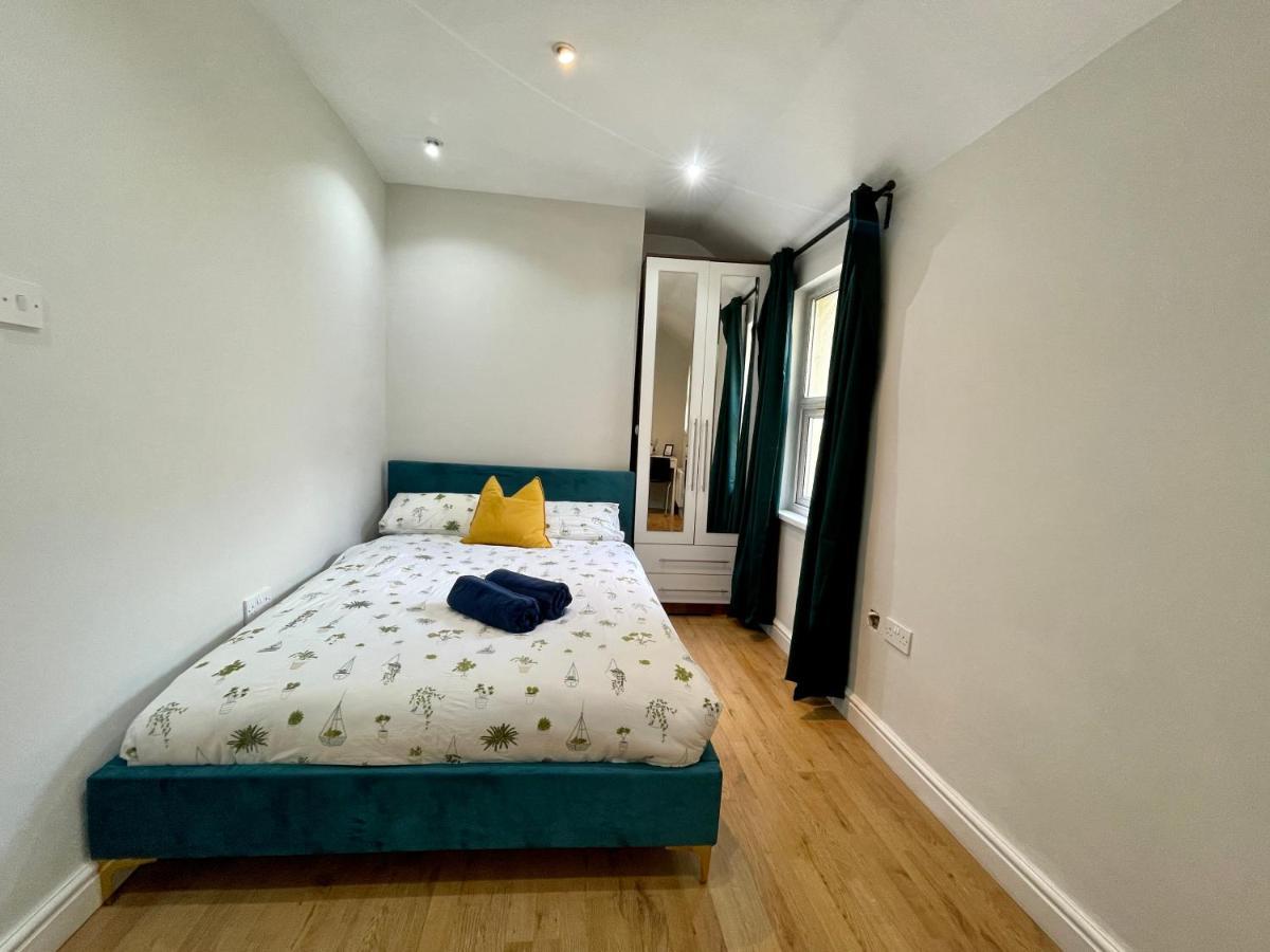 One Bedroom Apartment In City Centre Cardiff Esterno foto